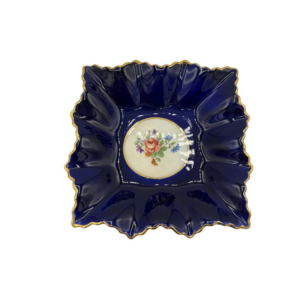 Vintage Ansley Fine Bone China Ashtray, trinket, candy dish Gold Trim 5x5